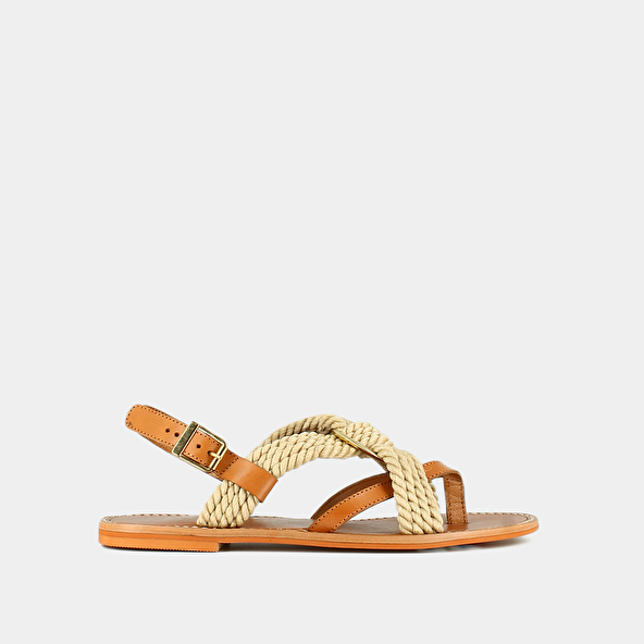 SANDALS WITH CRISS-CROSS STRAPS