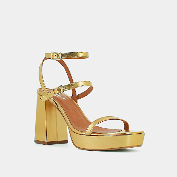 STRAP AND PLATFORM SANDALS
