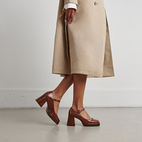 HEELED MARY JANES WITH PLATFORM