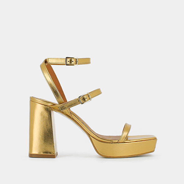 STRAP AND PLATFORM SANDALS