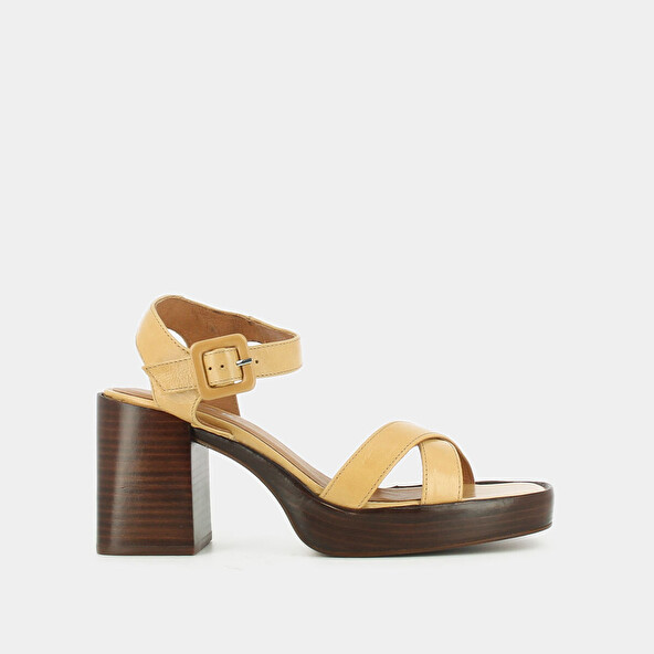 HEELED SANDALS AND PLATFORM