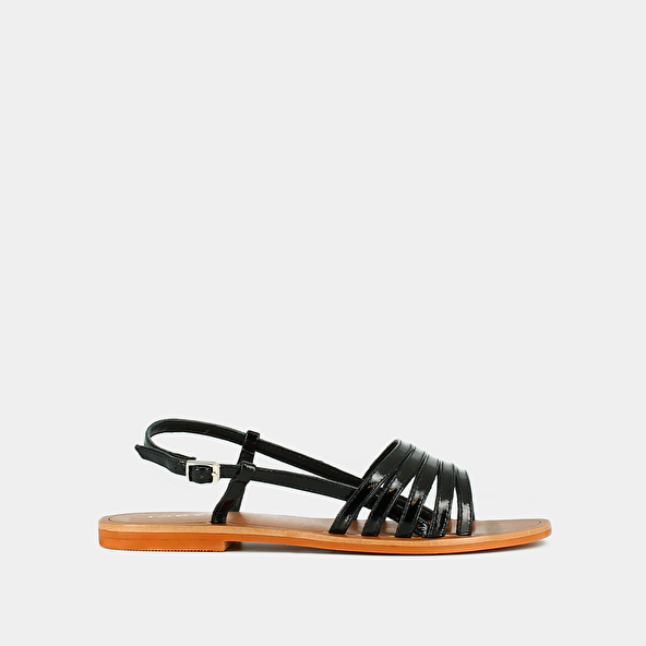 STRAPPY SANDALS WITH OPEN TOES
