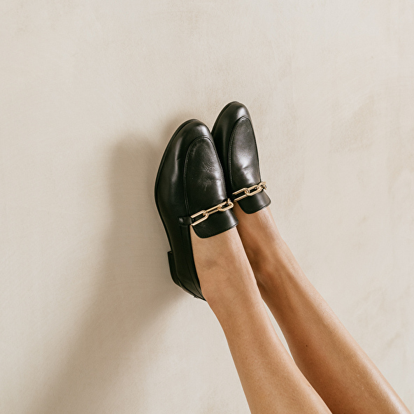 MOCCASINS WITH GOLD DETAILS