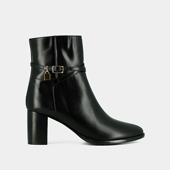 BOOTS WITH HIGH HEELS AND GOLD CHARMS