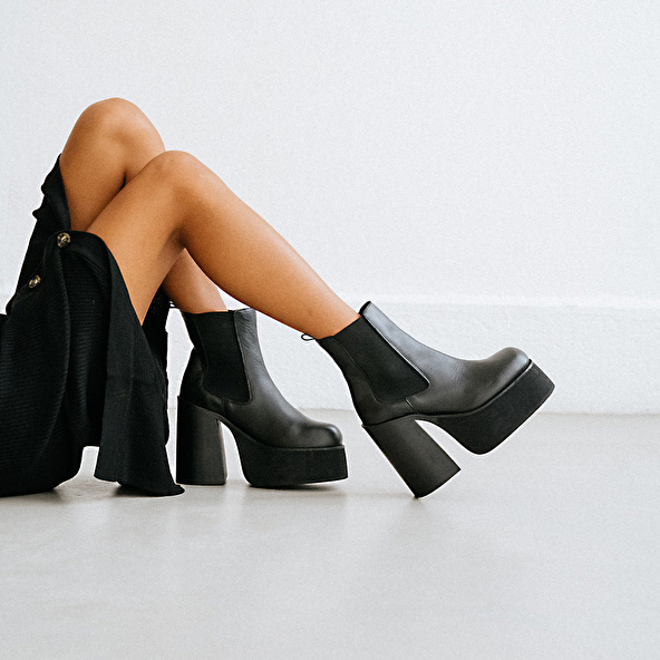 PLATFORM BOOTS
