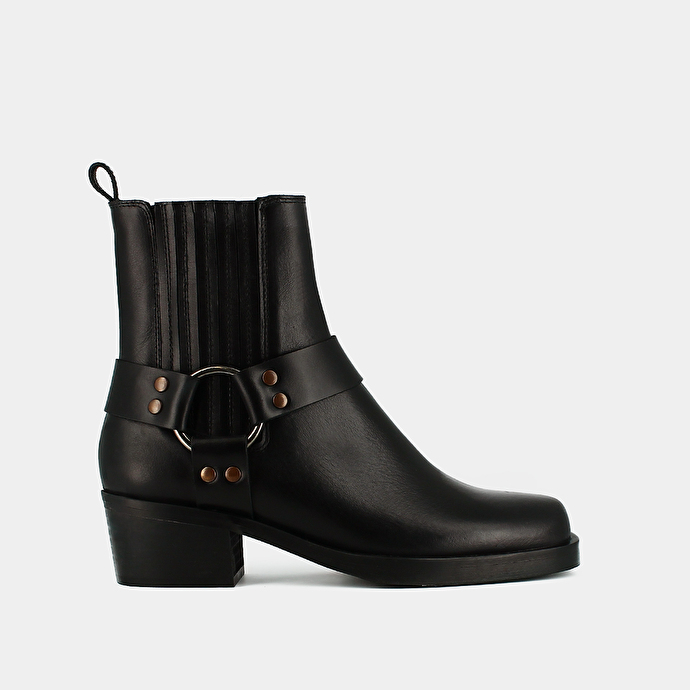 ANKLE BOOTS WITH BUCKLES