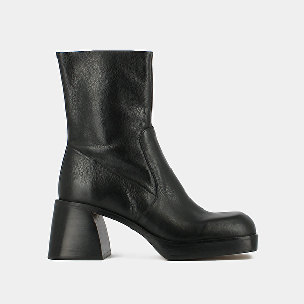 SQUARE TOE BOOTS WITH THICK HEELS