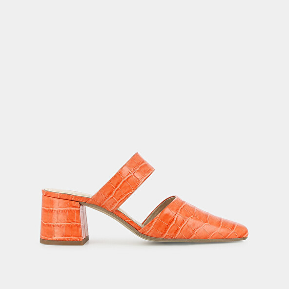 HEELED MULES WITH STRAP