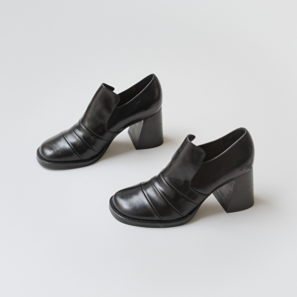 HEELED LOAFERS