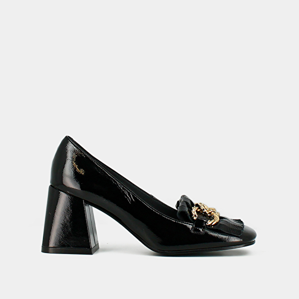 HEELED LOAFERS WITH GOLD BUCKLES