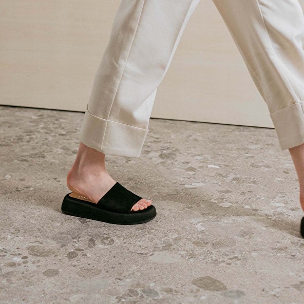 OPEN TOE MULES