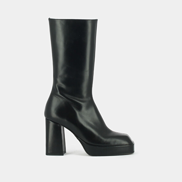 PLATFORM BOOTS WITH SQUARE TOE