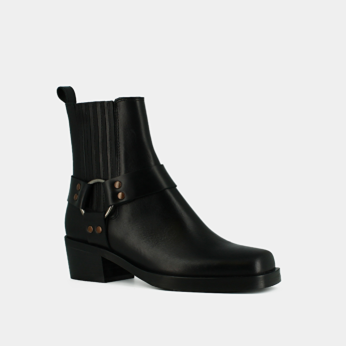 ANKLE BOOTS WITH BUCKLES