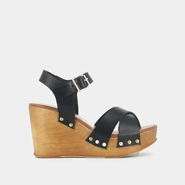 WEDGE SANDALS WITH CROSS-OVER STRAPS