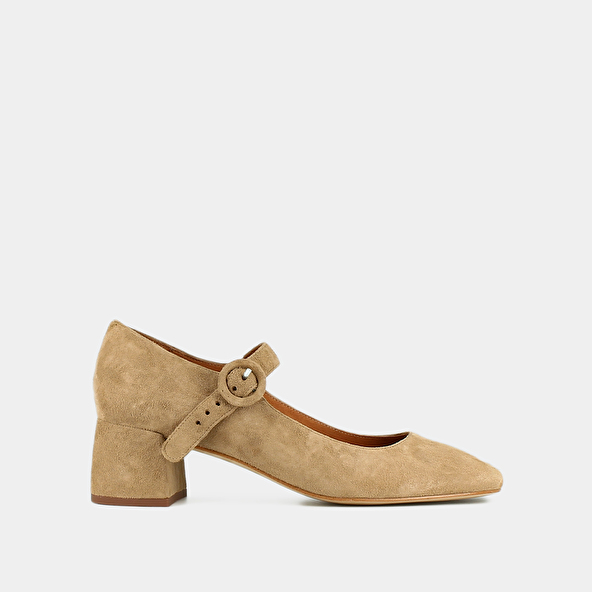 HEELED SHOES WITH STRAPS