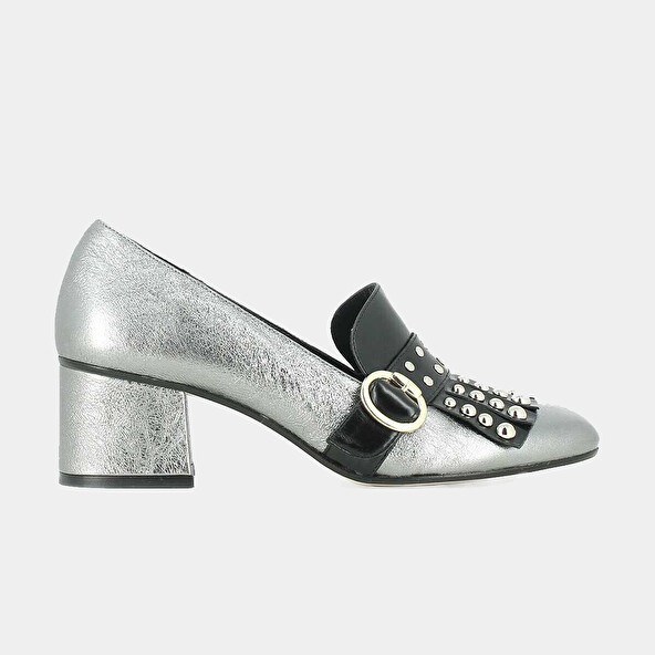 METALLIC LEATHER MOCCASINS