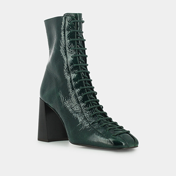 ANKLE BOOTS WITH SQUARE HEELS AND LACES