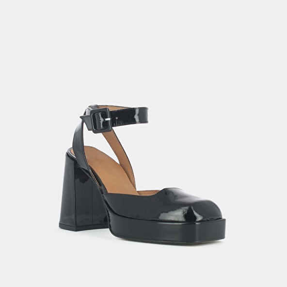 SQUARE TOE BOOTIES AND HEELS