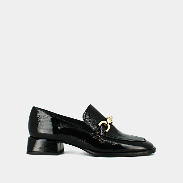LOAFERS WITH GOLD BUCKLES