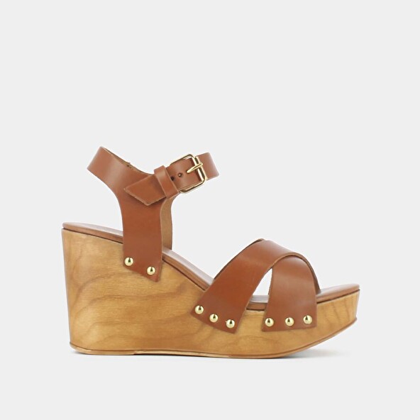 WEDGE SANDALS WITH CROSS-OVER STRAPS
