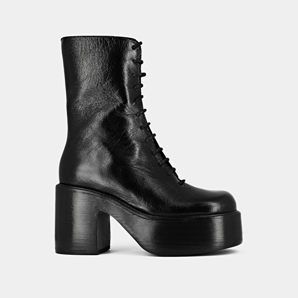 PLATFORM BOOTS WITH LACES