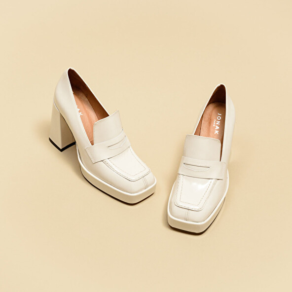 HEELED LOAFERS