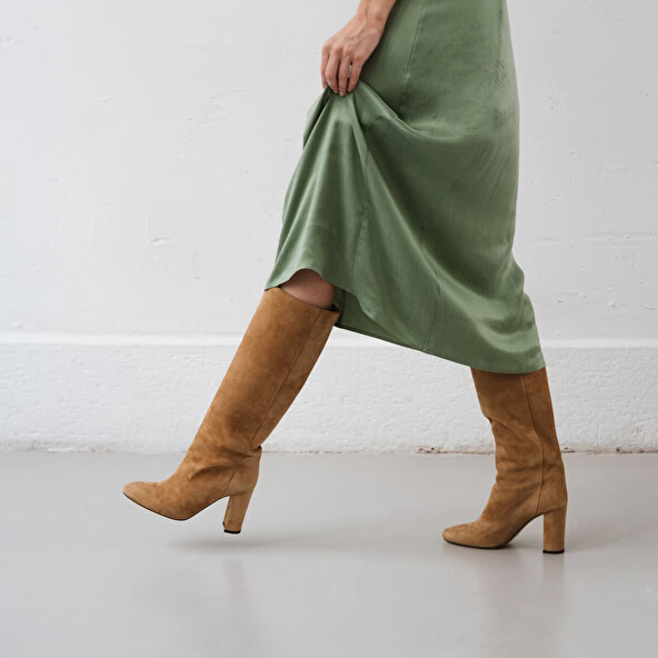 HIGH BOOTS WITH SQUARE HEEL