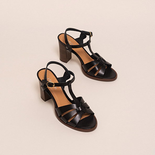 HEELED SANDALS WITH STRAPS