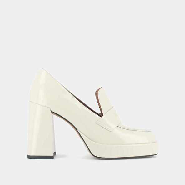 HEELED LOAFERS