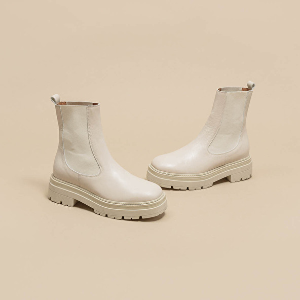 PLATFORM BOOTS