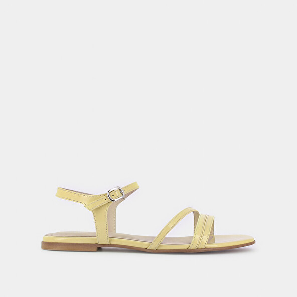SANDALS WITH SLENDER STRAPS