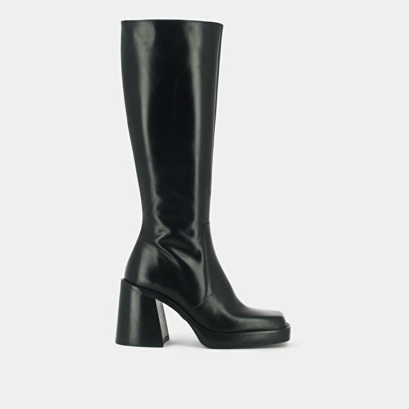 HIGH BOOTS WITH THICK HEELS AND SQUARE TOE