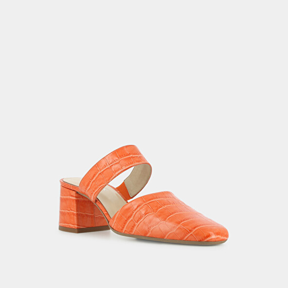 HEELED MULES WITH STRAP
