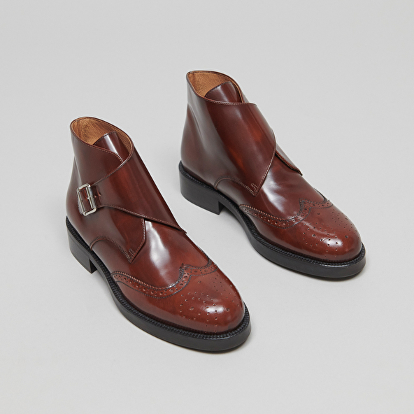 LOWBOOTS WITH BUCKLES