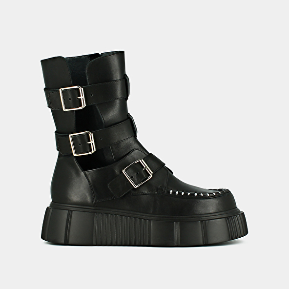 PLATFORM BOOTS WITH STRAPS