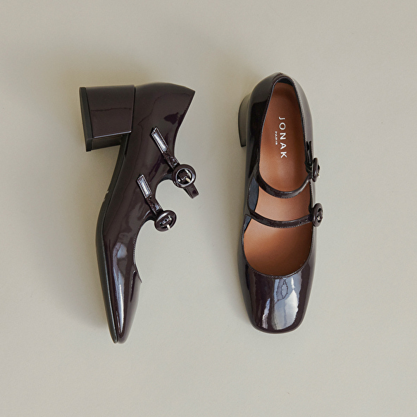 BABIES WITH DOUBLE STRAPS AND ROUNDED TOES