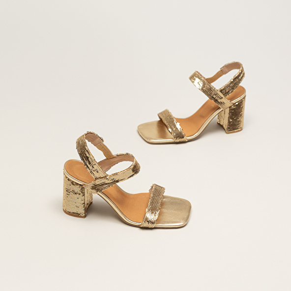 HIGH HEEL SANDALS WITH STRAPS