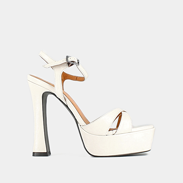 OPEN TOE AND PLATFORM SANDALS