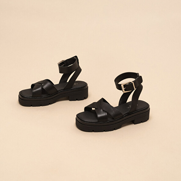 PLATFORM SANDALS WITH STRAPS