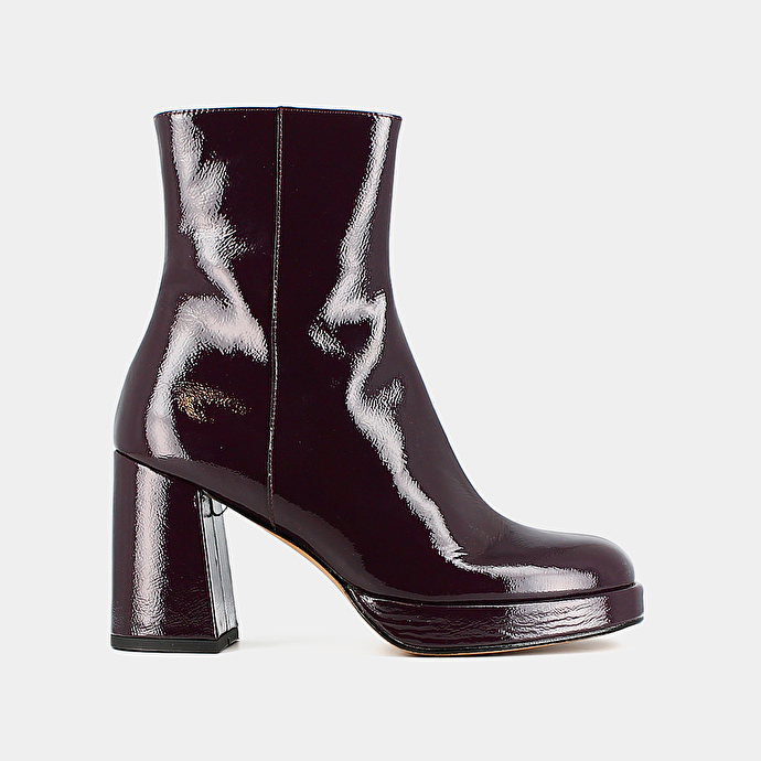 HEELED LOWBOOTS
