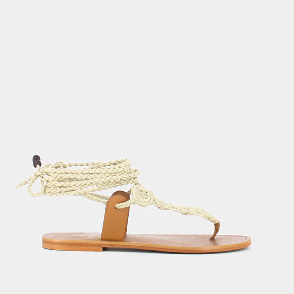 FLAT SANDALS WITH TIE