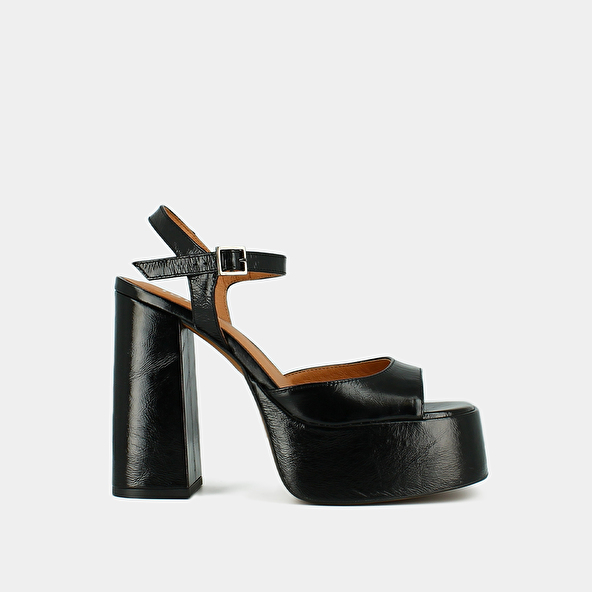 HEELED SANDALS WITH OPEN TOES