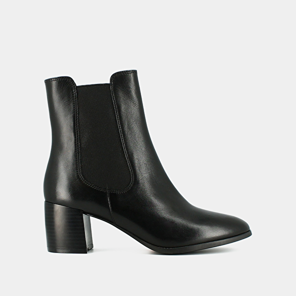 BOOTS WITH HEELS AND ELASTIC