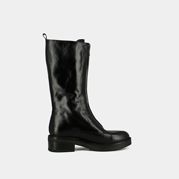 BOOTS WITH ELASTIC BANDS