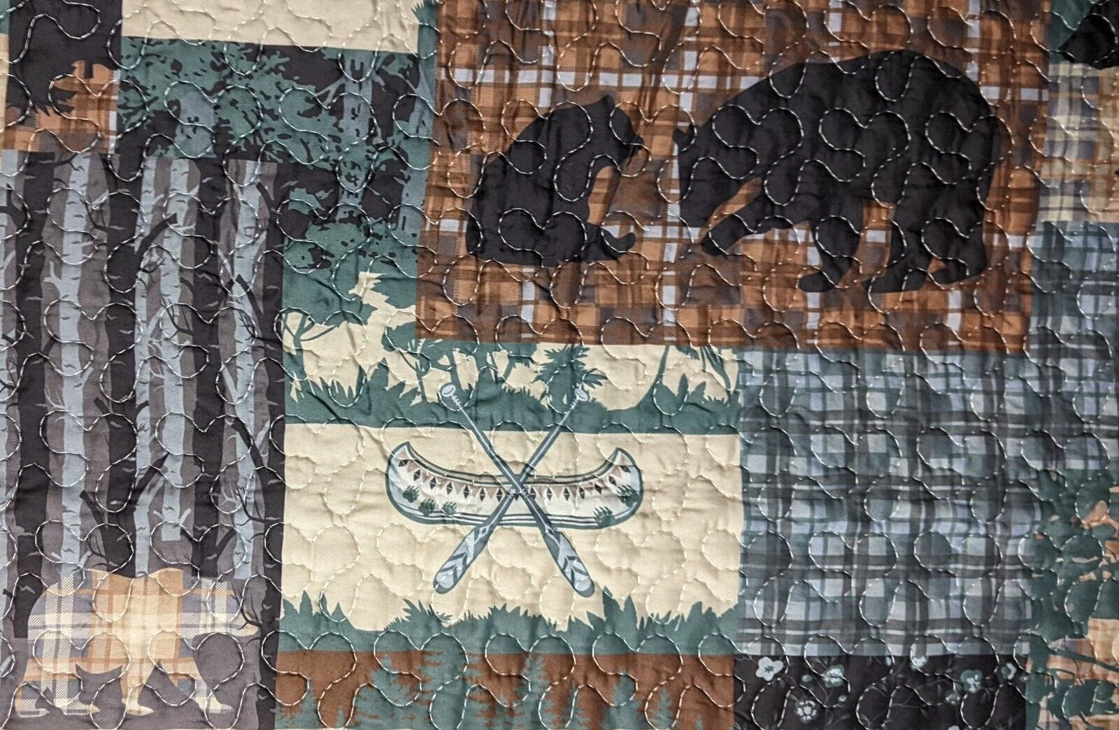 GRAND BEAR LODGE Wilderness Cabin Quilted Throw Blanket, 50