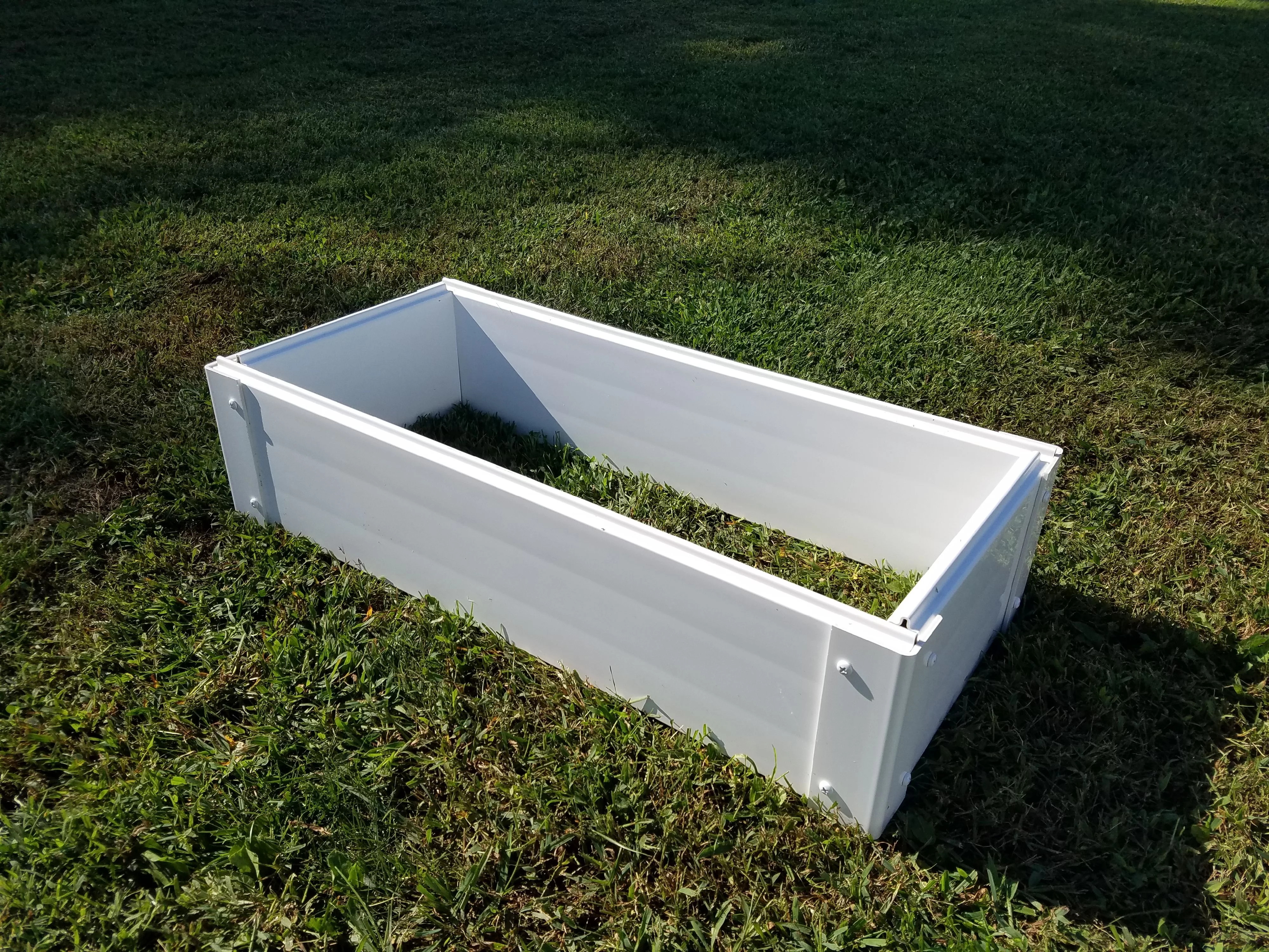 Handy Bed  1 x 2 ft. 6 in. Handy Raised Garden Bed Kit