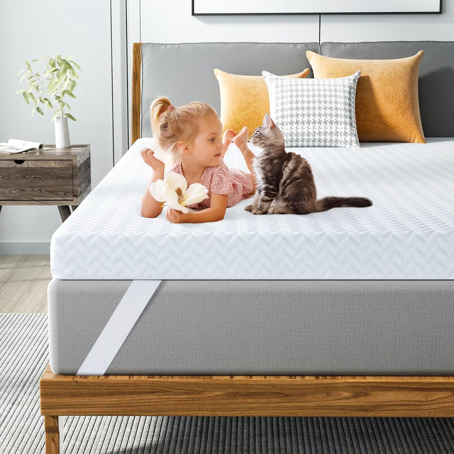 YILAN 4 Inch Gel Memory Foam Mattress Topper King Size High Density Bed Mattress Pad Pressure Relief Bed Topper with Remover Soft Cover, Certipur-Us & Oeko-Tex Certified White