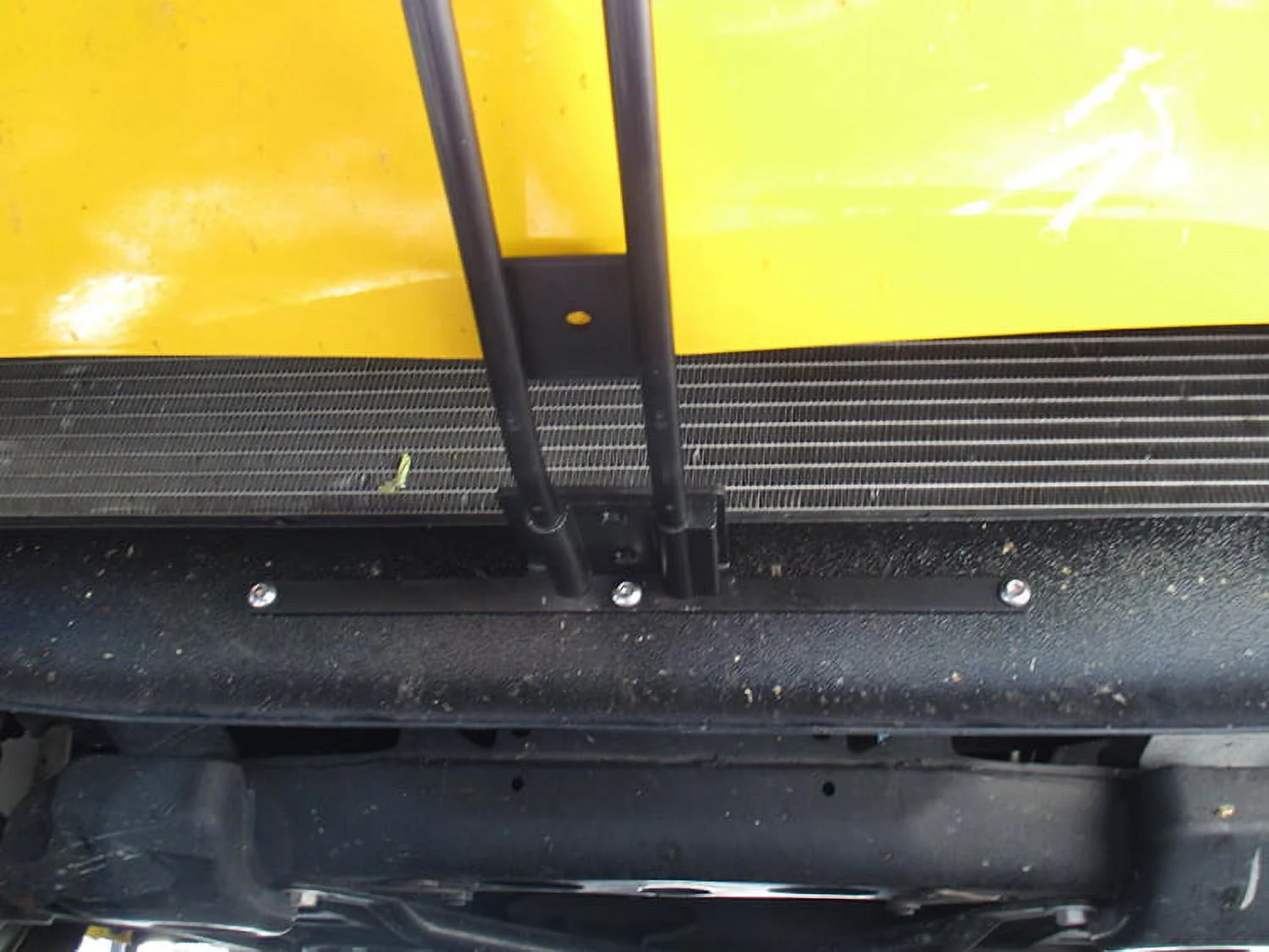 STO N SHO Front License Plate Bracket Compatible with 2003-2006 Chevrolet SSR (SNS158)