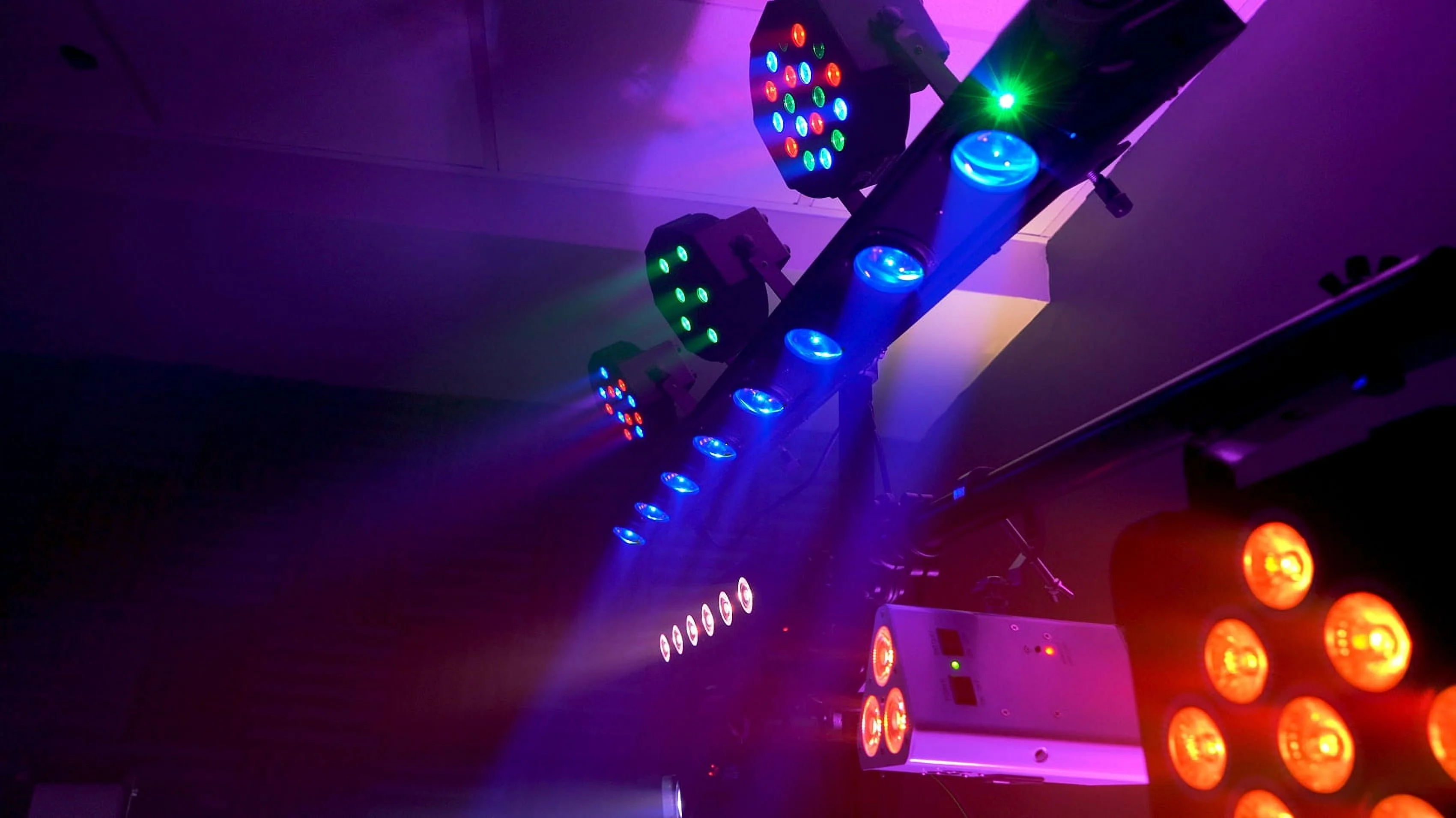 8) American DJ MOD STQ Compact DMX Par Wash Lights w/Remote+Facade+Stands+Cables