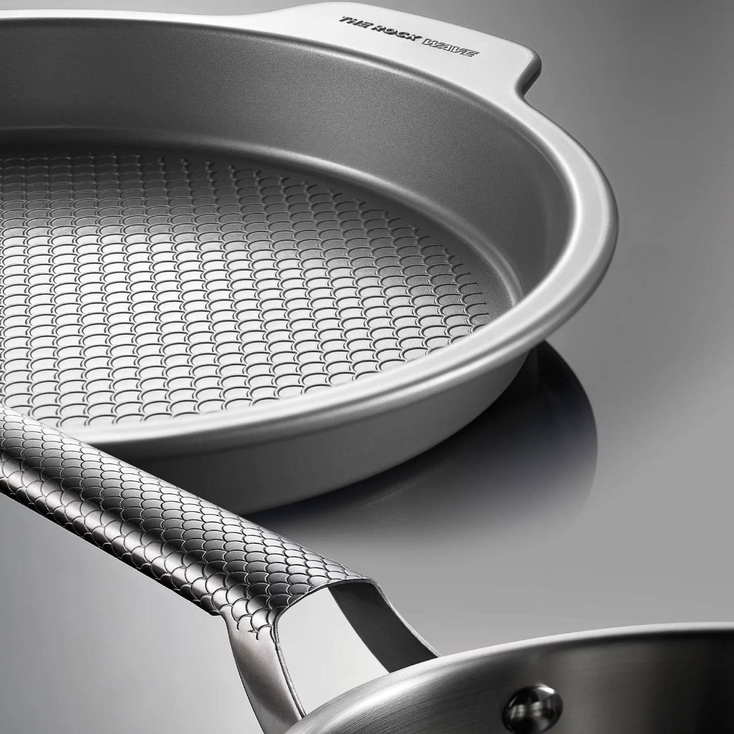 THE ROCK by Starfrit 034825-001-0000 10-Piece Stainless Steel Cookware Set with 9-In. Cake Pan and 10-In. x 15-In. Cookie Sheet